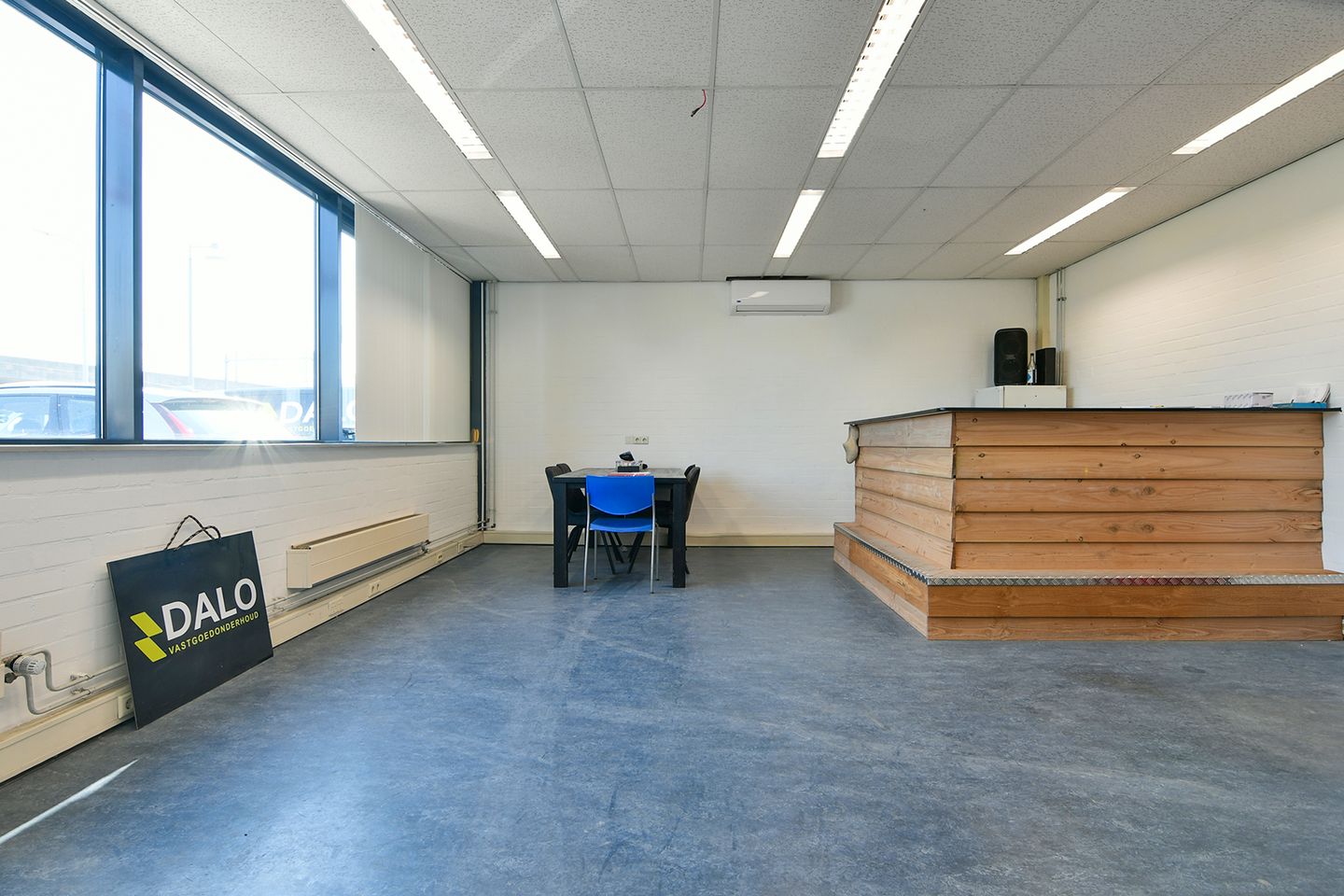 View photo 4 of Parellaan 60