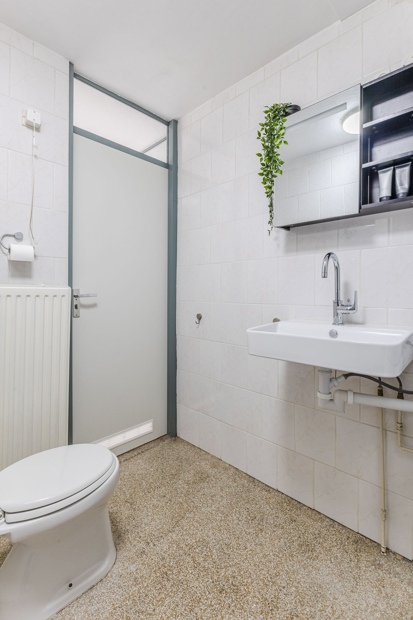 Spacious Maisonnette Apartment with Sunny Rooftop Terrace in De Horn-Noord — 40