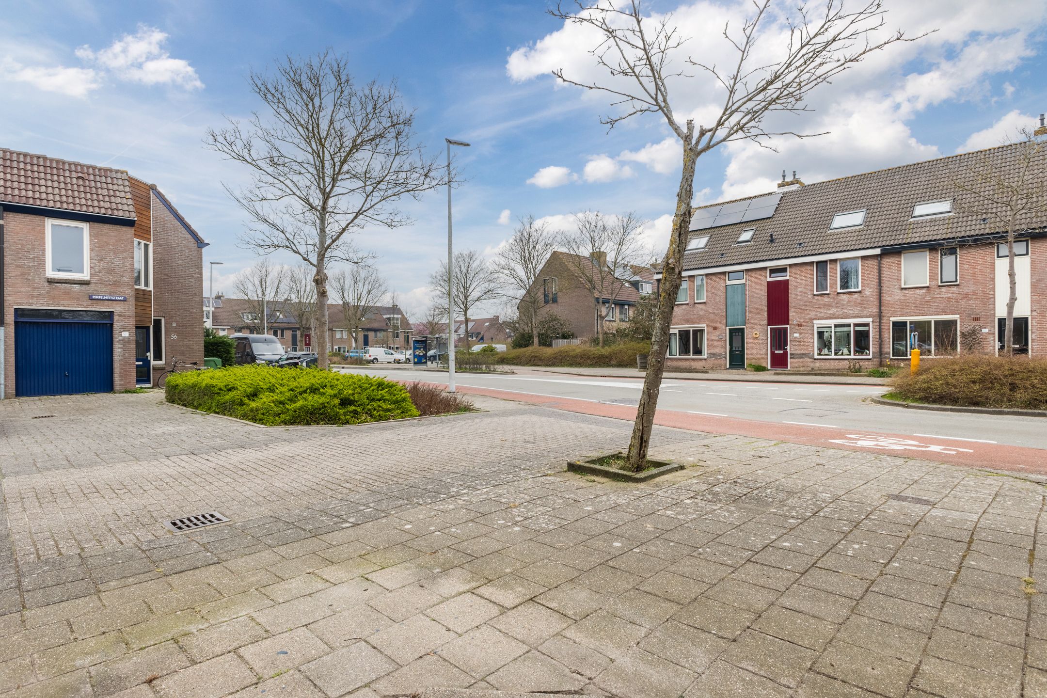Spacious Maisonnette Apartment with Sunny Rooftop Terrace in De Horn-Noord — 45