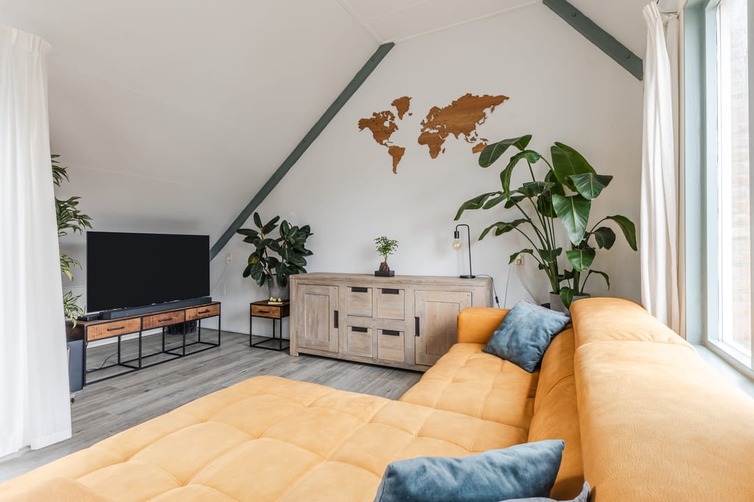 Spacious Maisonnette Apartment with Sunny Rooftop Terrace in De Horn-Noord — 17