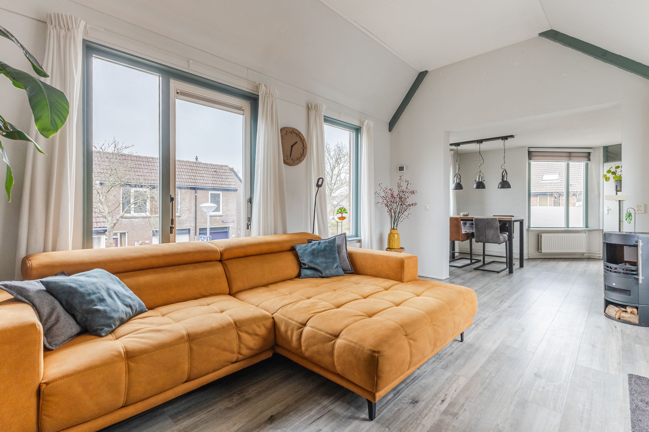 Spacious Maisonnette Apartment with Sunny Rooftop Terrace in De Horn-Noord — 18