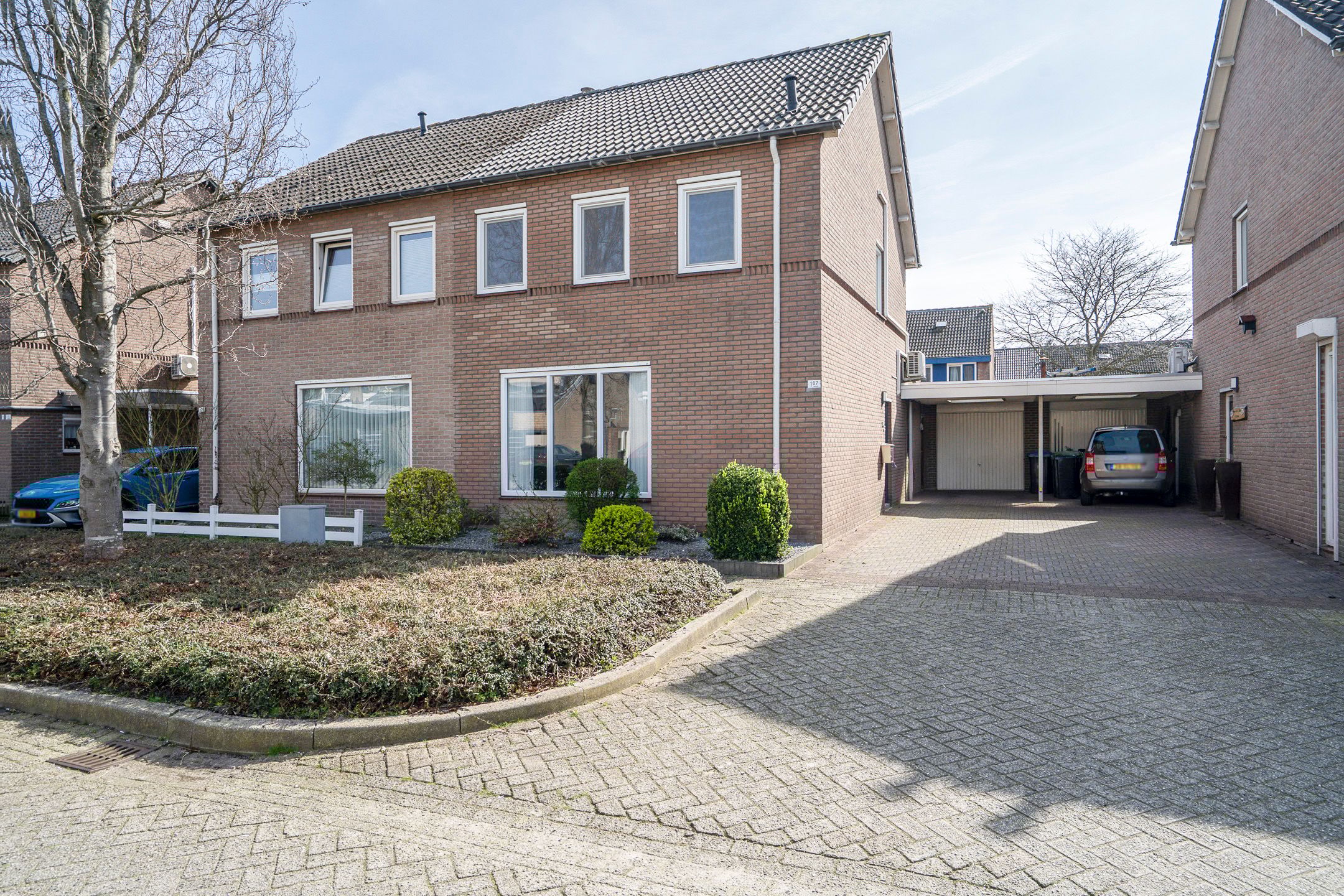 Photo 3 of Vaarzenhof 107