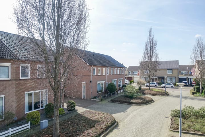 Photo 2 of Vaarzenhof 107