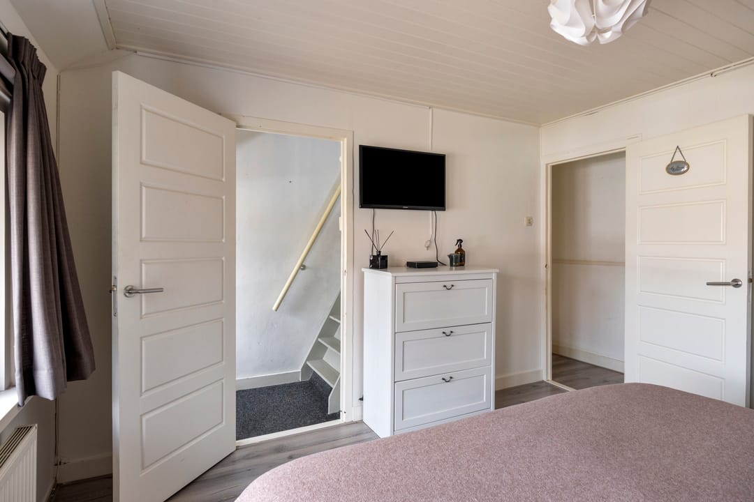 Well-maintained semi-detached house with extended kitchen and sunny garden in Meppel — 22