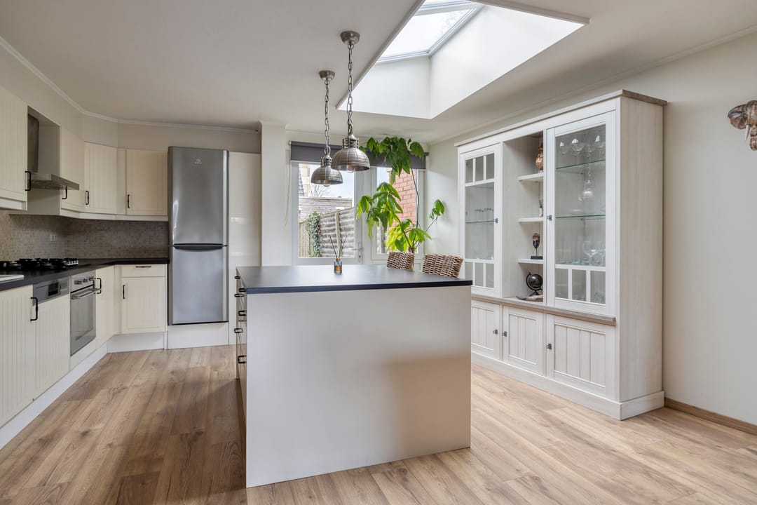 Well-maintained semi-detached house with extended kitchen and sunny garden in Meppel — 12