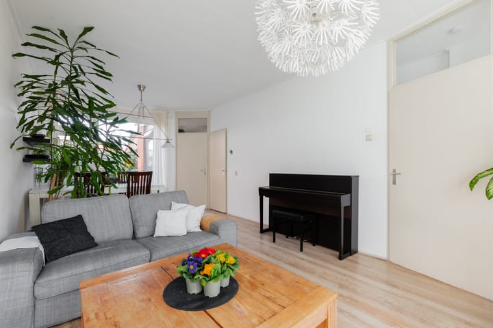 Photo 2 of Goudenregenstraat 21