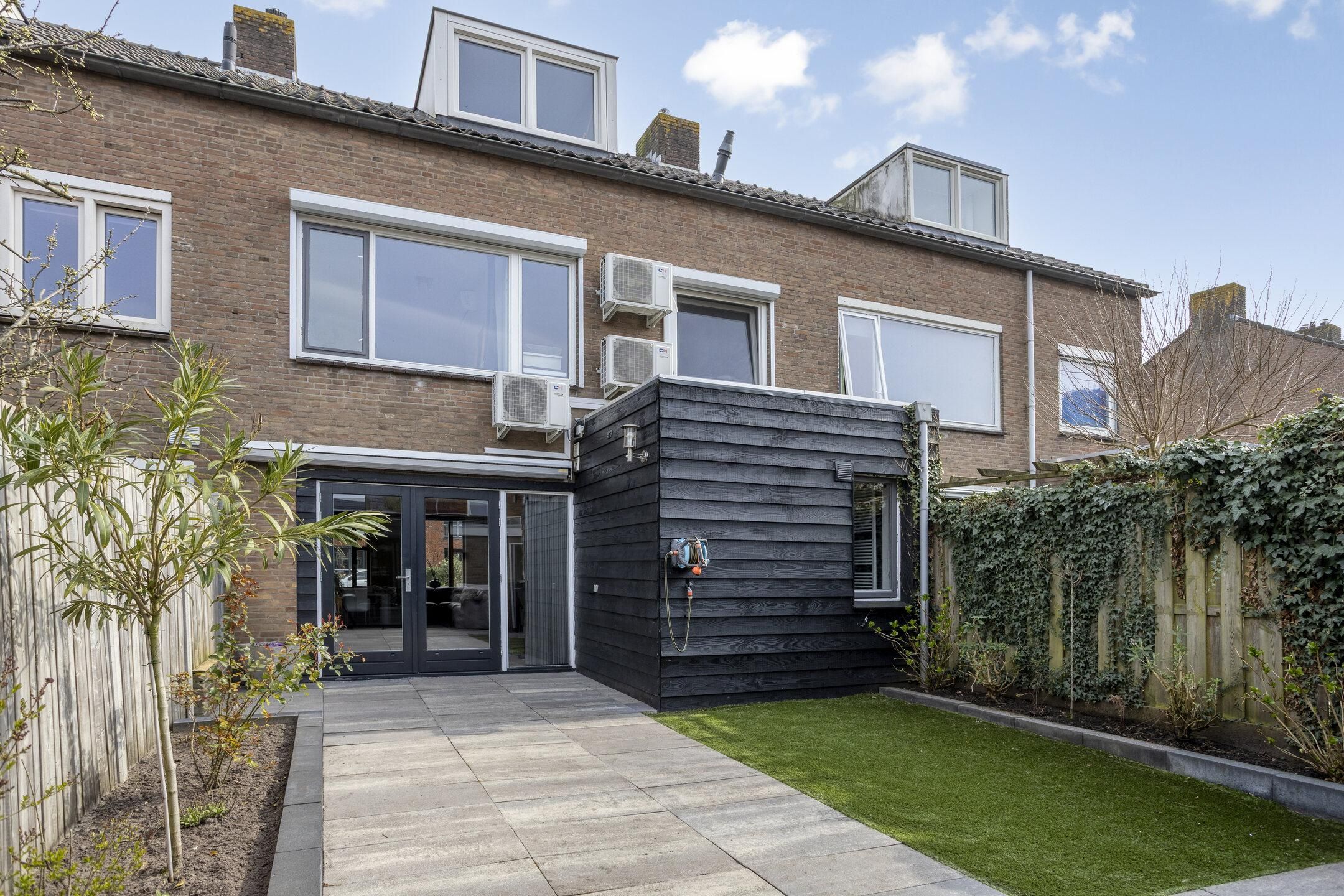 Foto 36 van Oostzeestraat 25