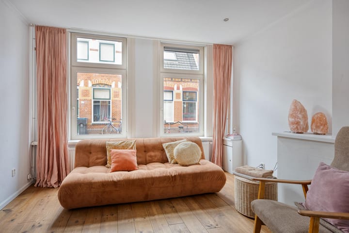 Photo 4 of Spaarbankstraat 39