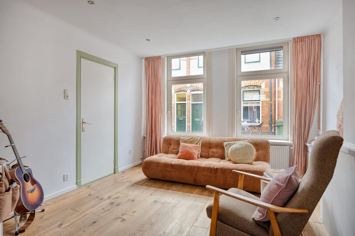 Photo 3 of Spaarbankstraat 39