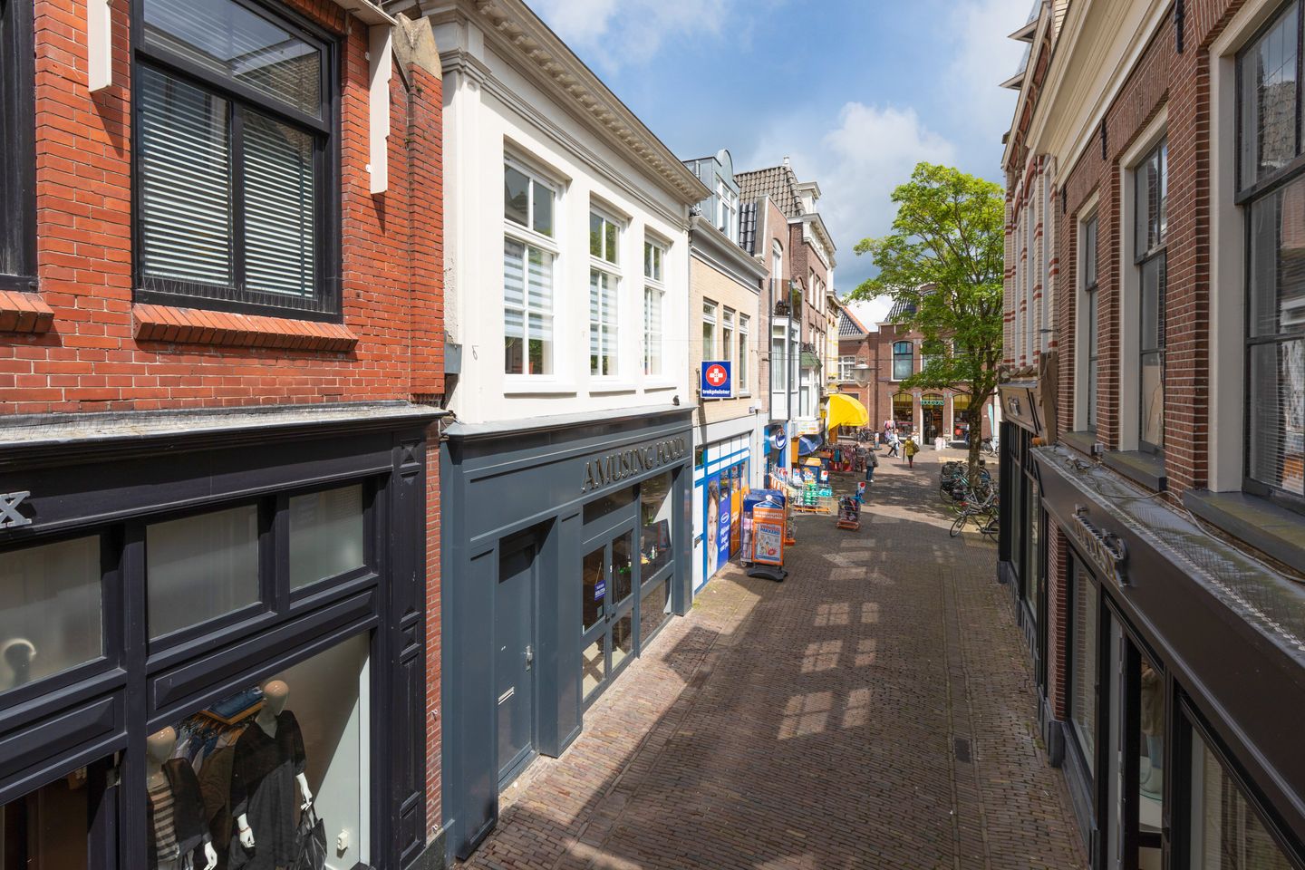 View photo 2 of Peperstraat 9