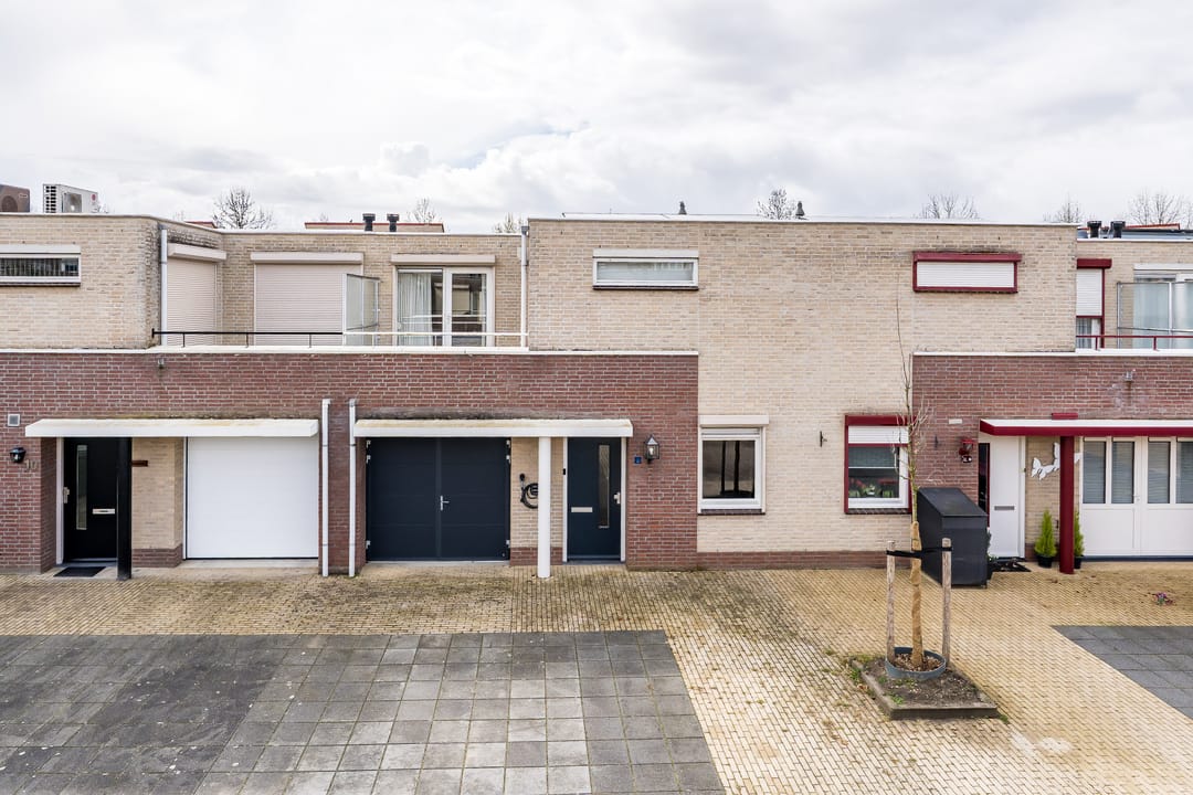 Photo 2 of Kaarderstraat 8