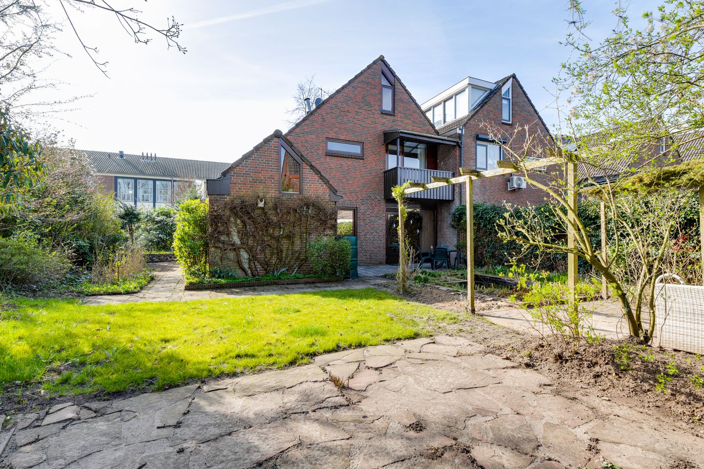 Spacious Semi-Detached Home with Park Views in Lichtenvoorde — 29