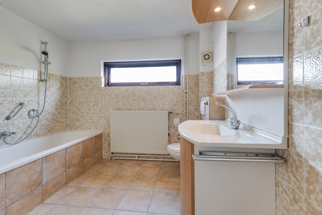 Spacious Semi-Detached Home with Park Views in Lichtenvoorde — 13