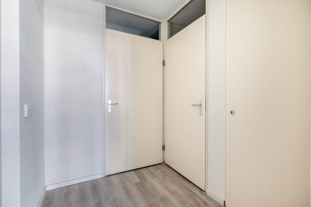 Spacious and Light Apartment with West-Facing Balcony in IJsselstein — 17