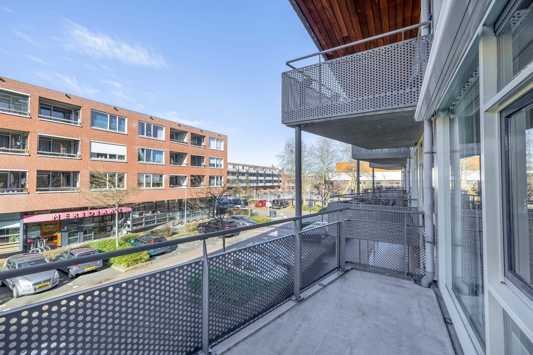 Spacious and Light Apartment with West-Facing Balcony in IJsselstein — 28