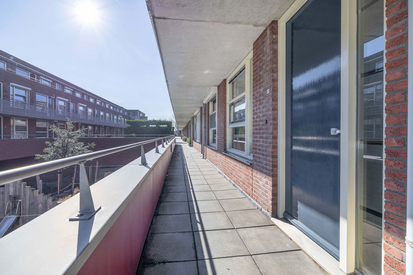 Spacious and Light Apartment with West-Facing Balcony in IJsselstein — 14