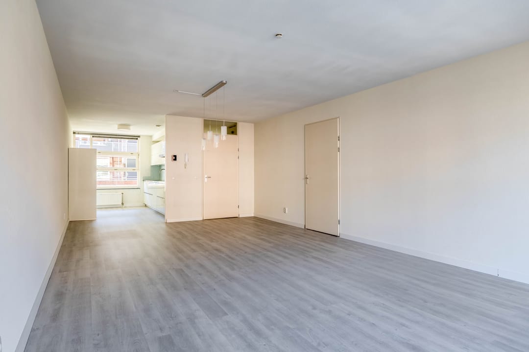 Spacious and Light Apartment with West-Facing Balcony in IJsselstein — 23
