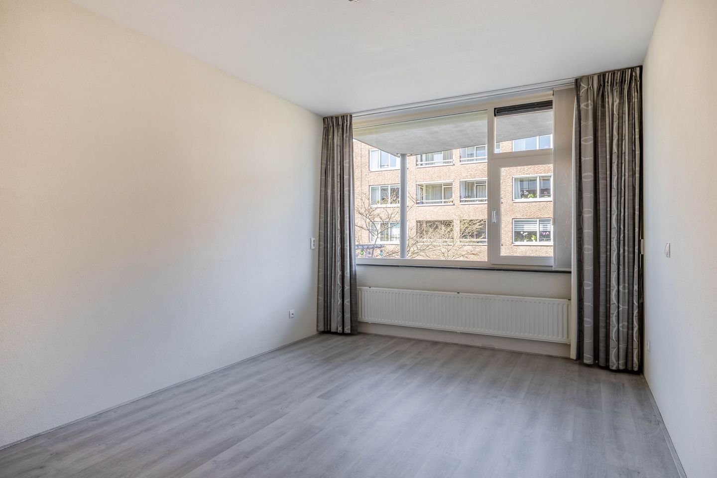 Spacious and Light Apartment with West-Facing Balcony in IJsselstein — 33