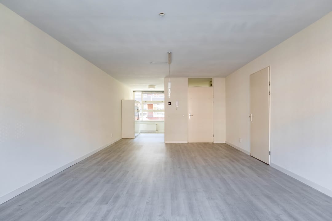 Spacious and Light Apartment with West-Facing Balcony in IJsselstein — 22