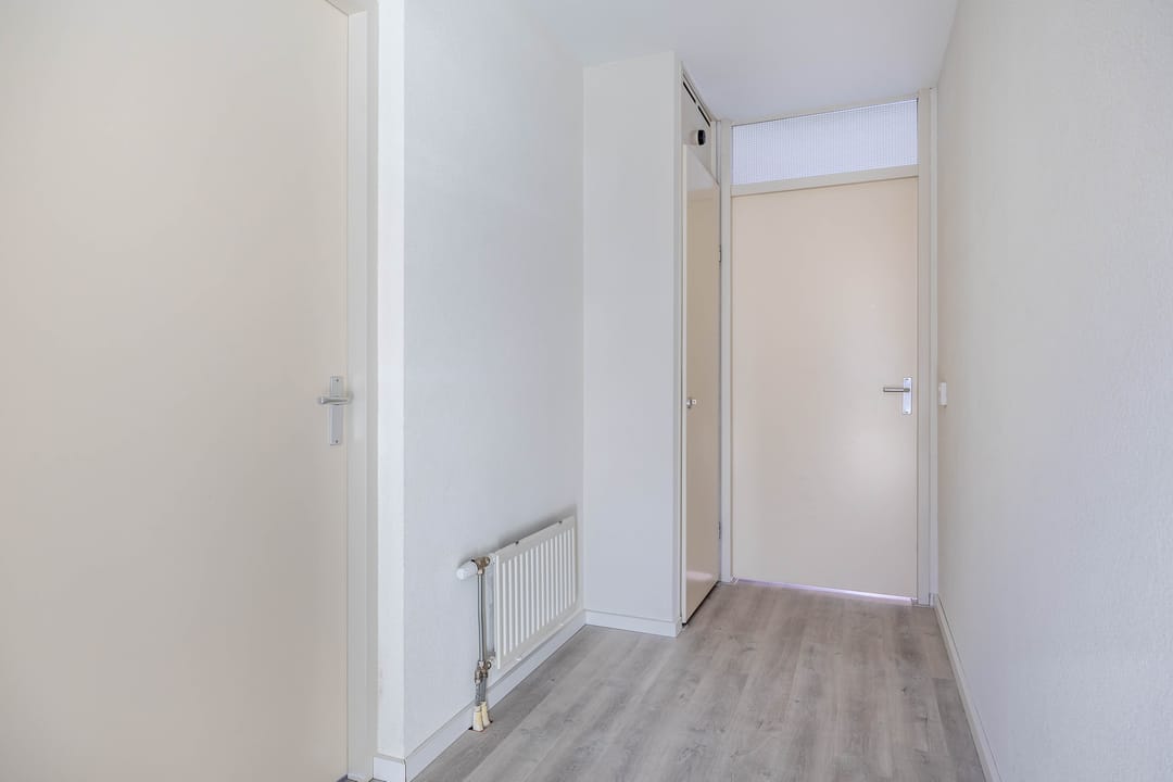 Spacious and Light Apartment with West-Facing Balcony in IJsselstein — 16