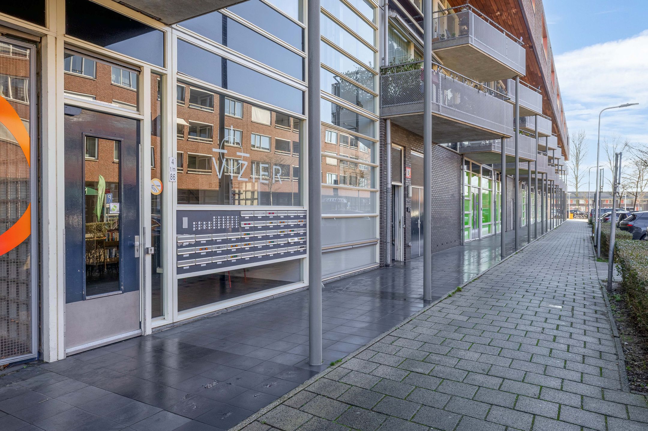 Spacious and Light Apartment with West-Facing Balcony in IJsselstein — 38