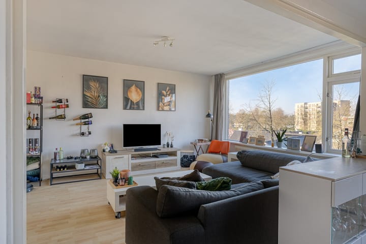 Photo 2 of Okeghemlaan 19-B