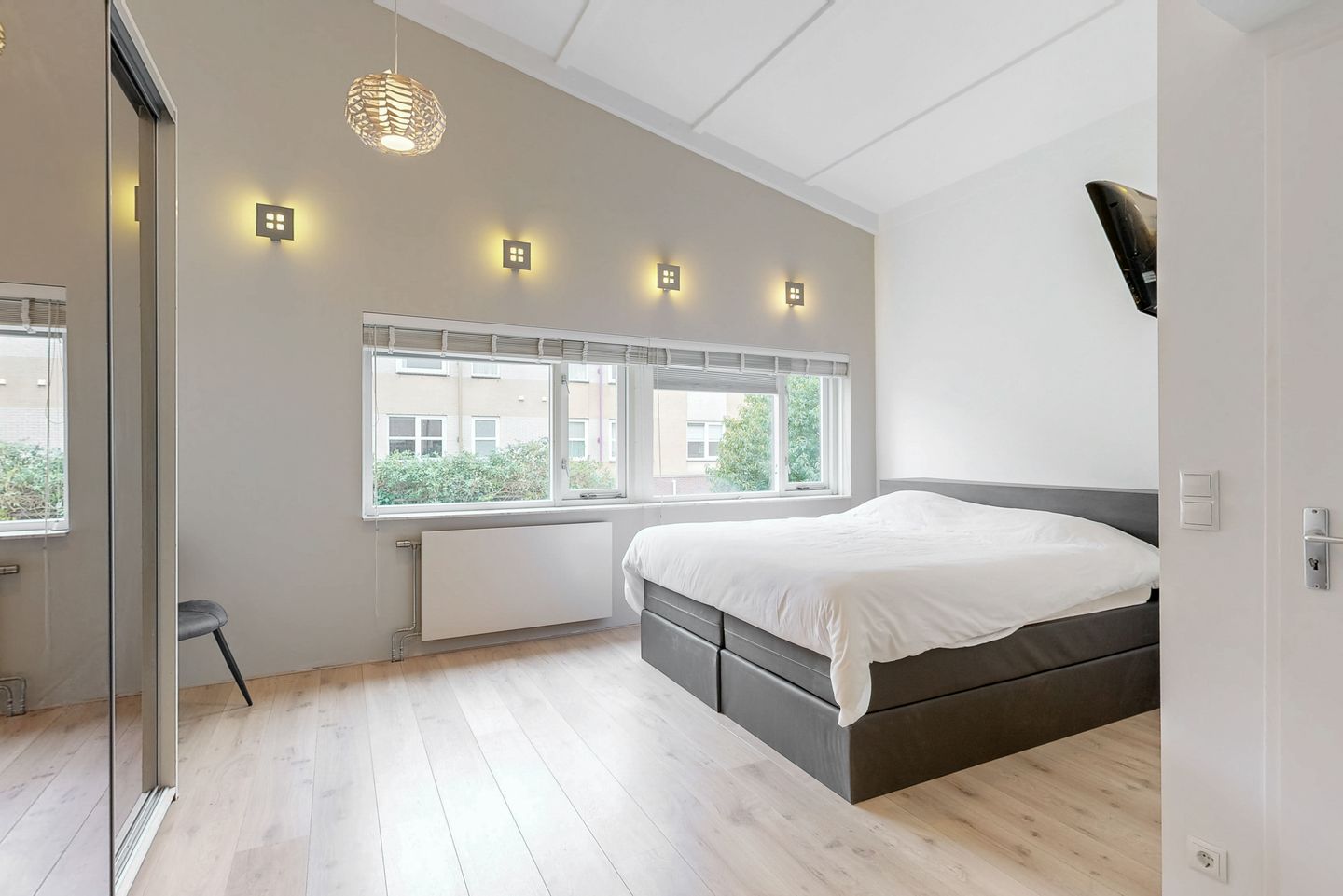 Foto 25 van Breitnerhof 135