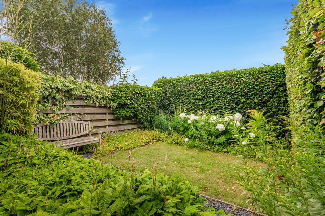 Spacious Detached Villa with Large South-Facing Garden in Limmen Centrum — 61