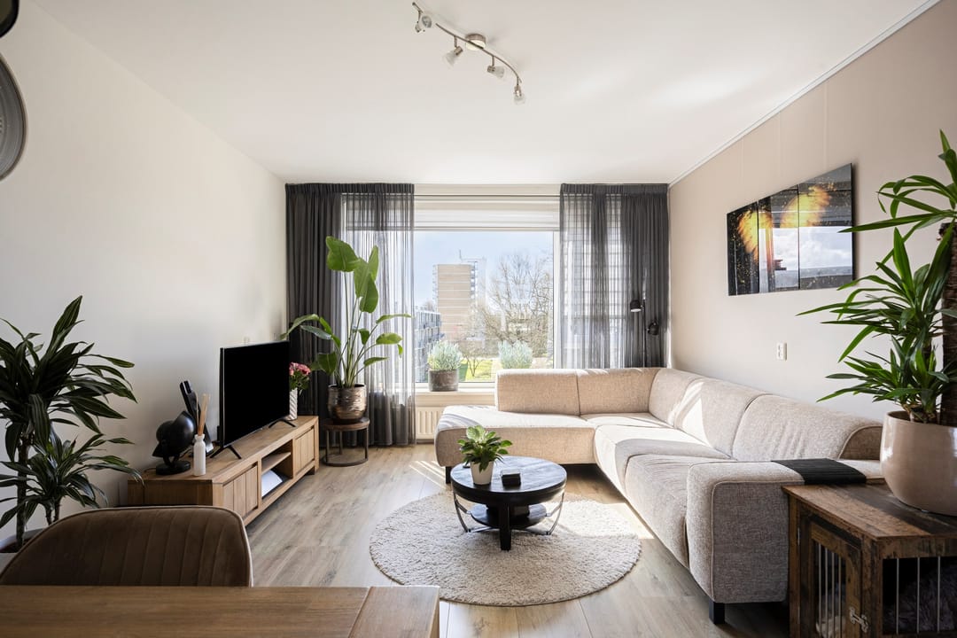 Photo 16 of Van Ostadehof 27