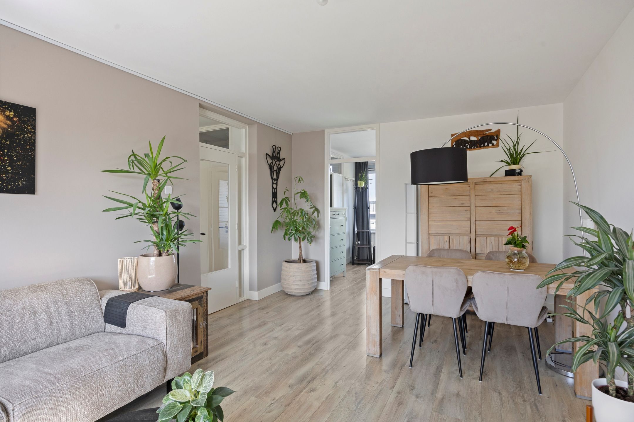 Photo 18 of Van Ostadehof 27