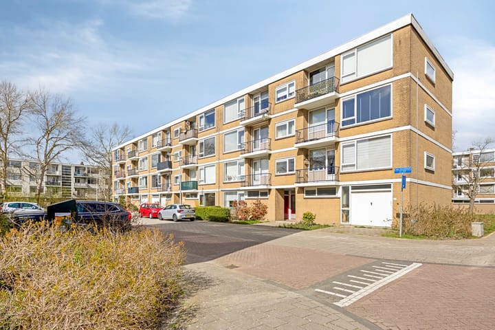 Photo 4 of Van Ostadehof 27