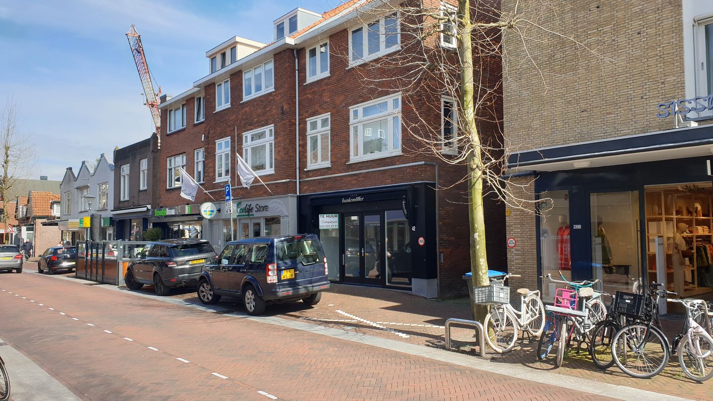 View photo 2 of Binnenweg 42