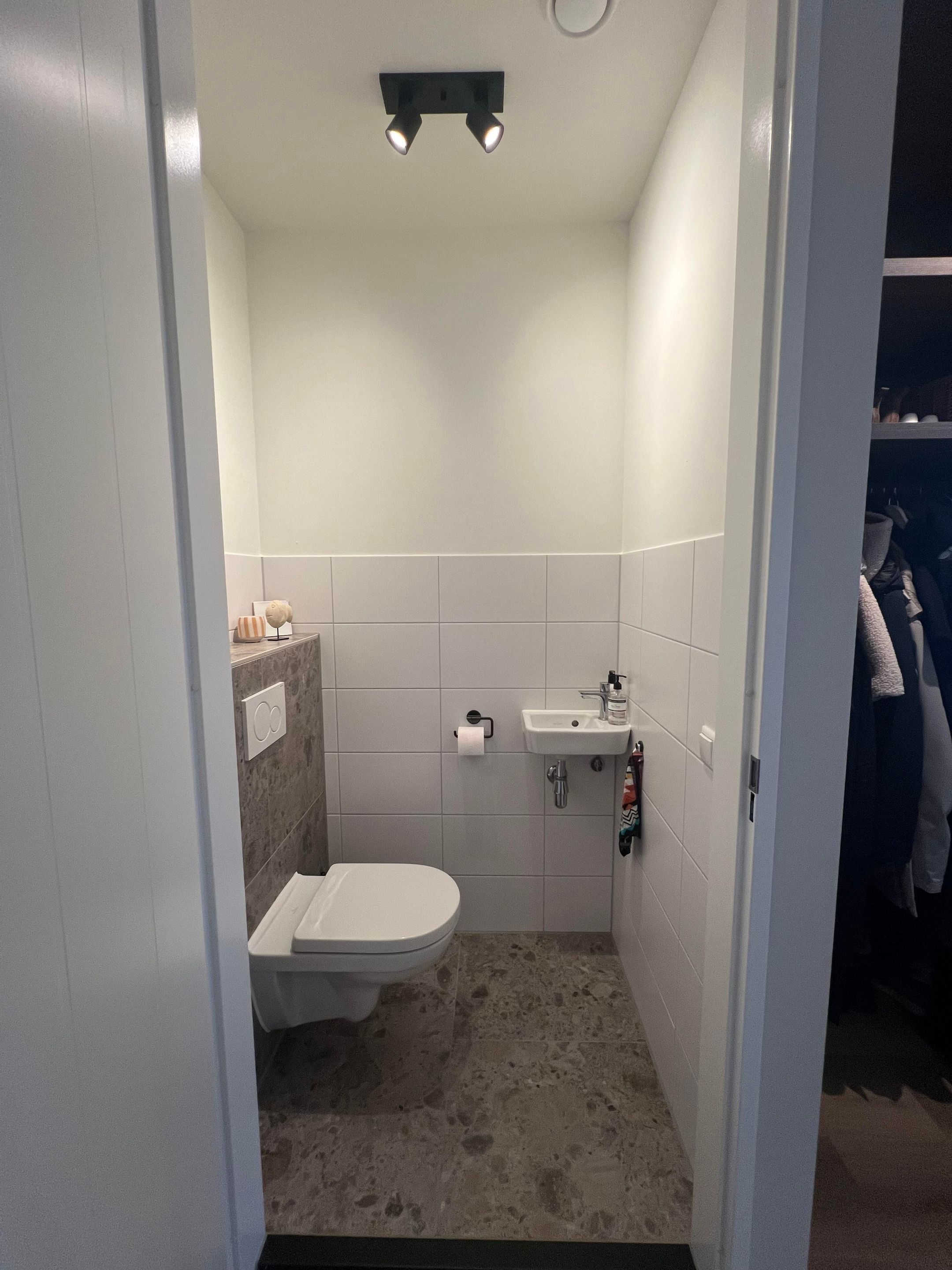 Photo 6 of Eindhovenseweg 29-L