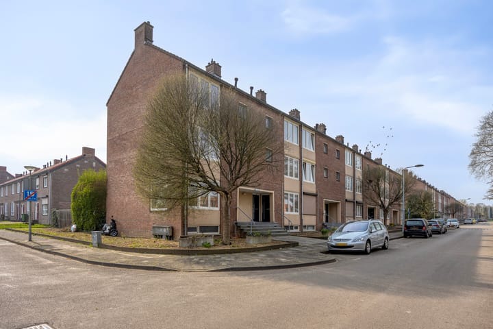 Photo 5 of Opalinestraat 15