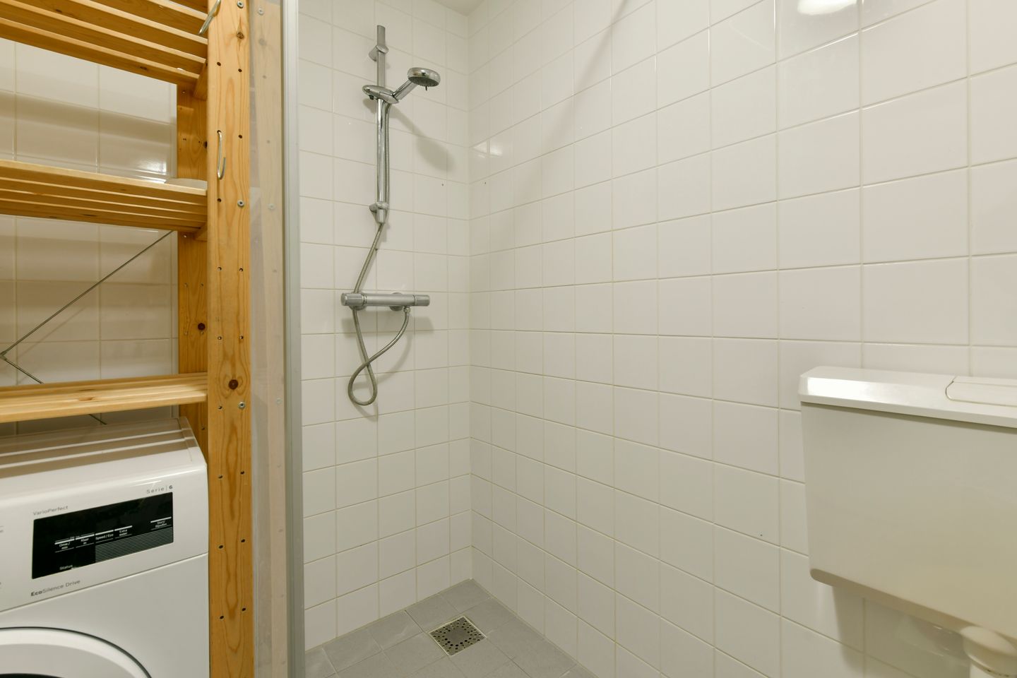 Bright 2-Room Apartment with Extra Workspace in Popular Dapperbuurt — 14