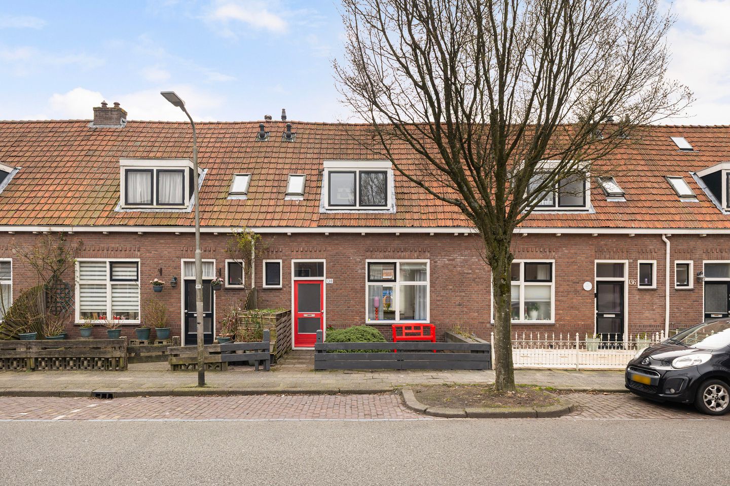 Well-maintained terraced house with four bedrooms and south-facing garden in Leeuwarden — 41