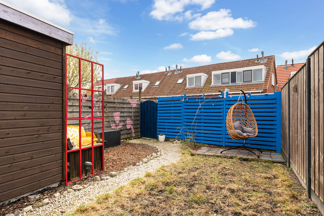 Well-maintained terraced house with four bedrooms and south-facing garden in Leeuwarden — 23