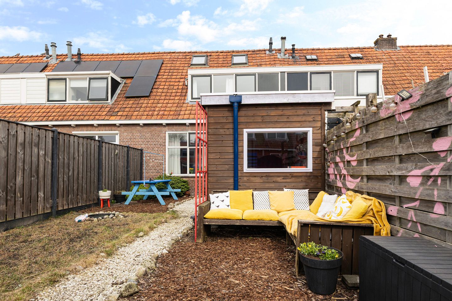 Well-maintained terraced house with four bedrooms and south-facing garden in Leeuwarden — 26