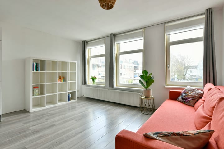 Photo 2 of Dapperstraat 55-2