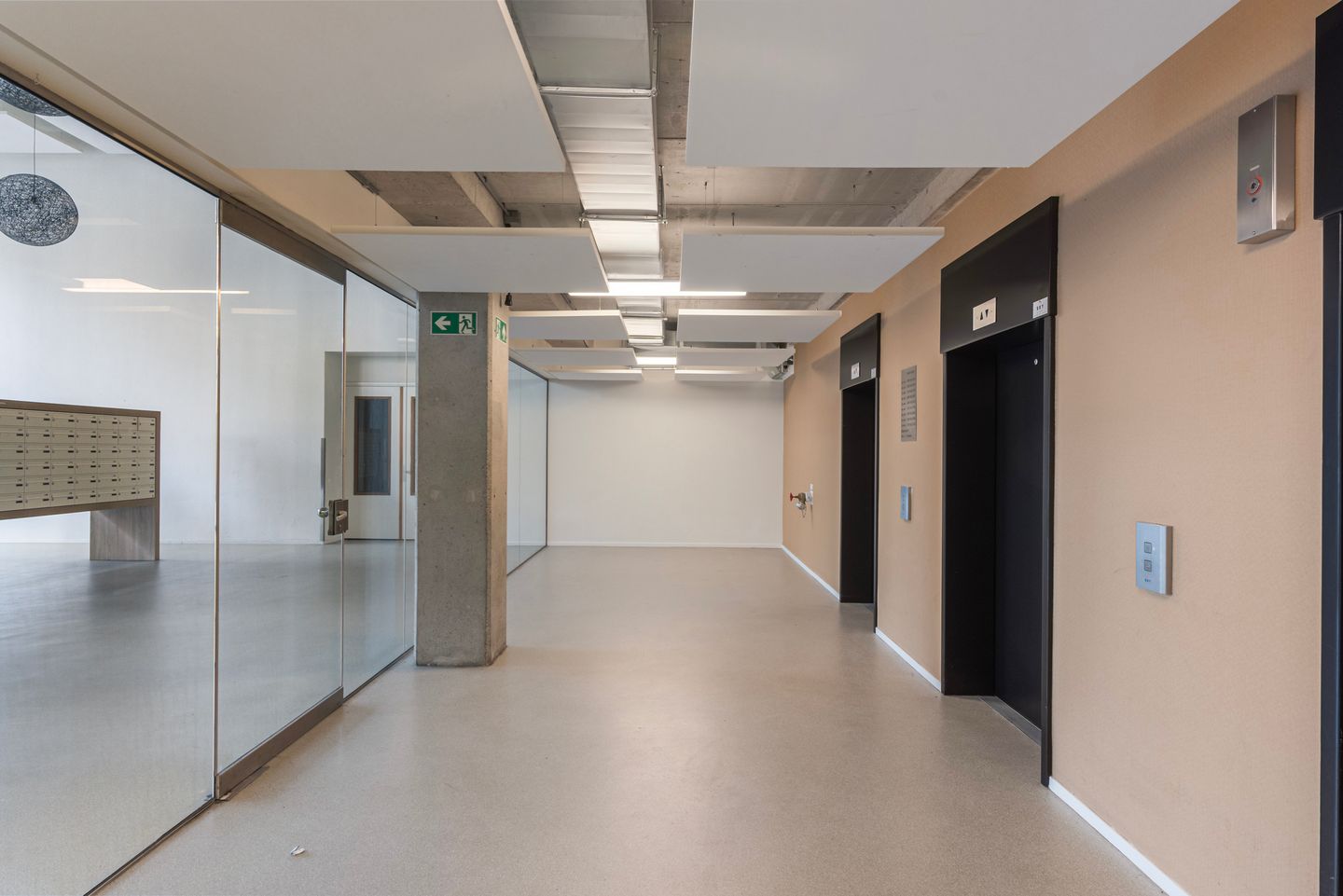 Foto 20 van Van Vollenhovenstraat 3-324