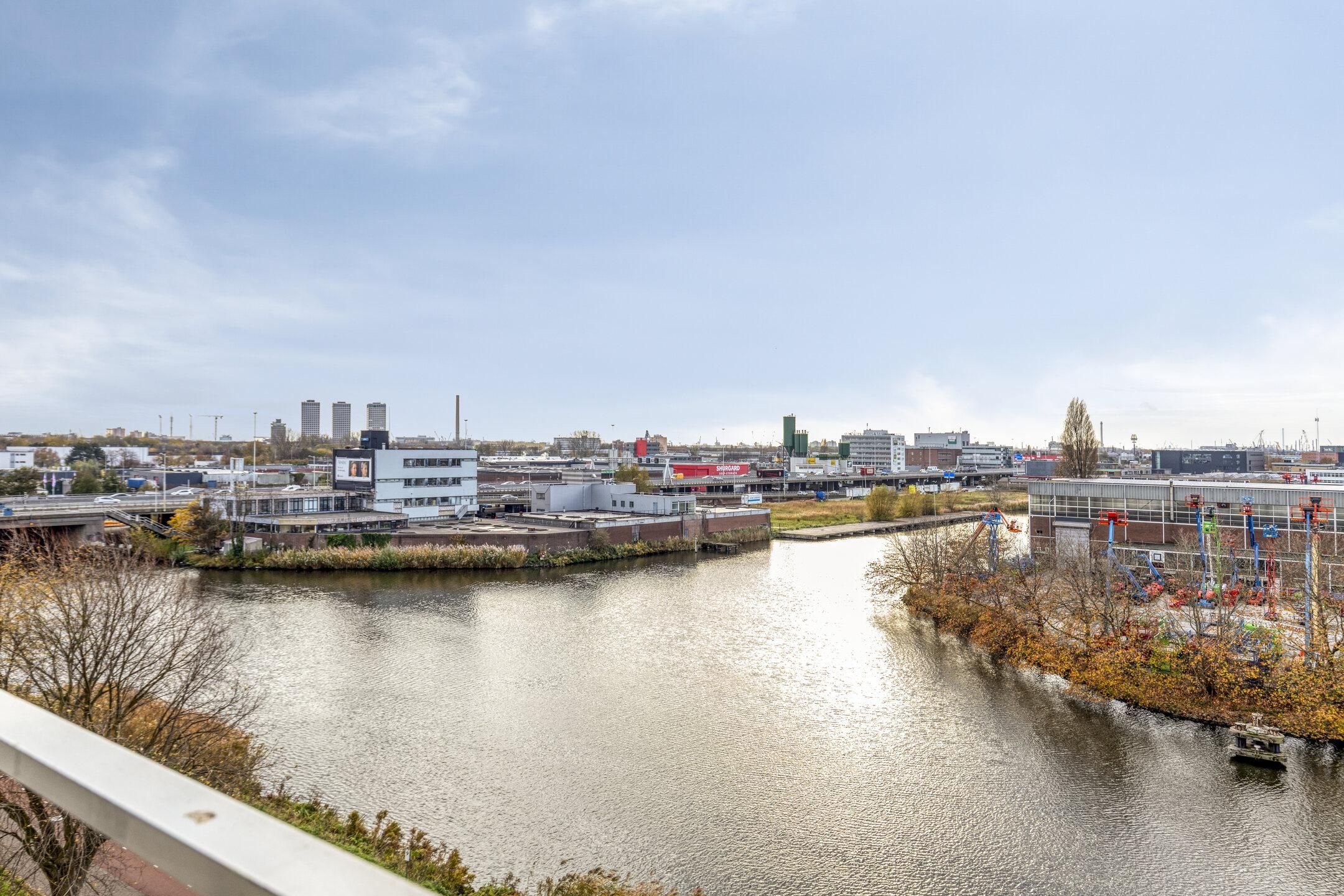 Foto 24 van Van Adrichemweg 249