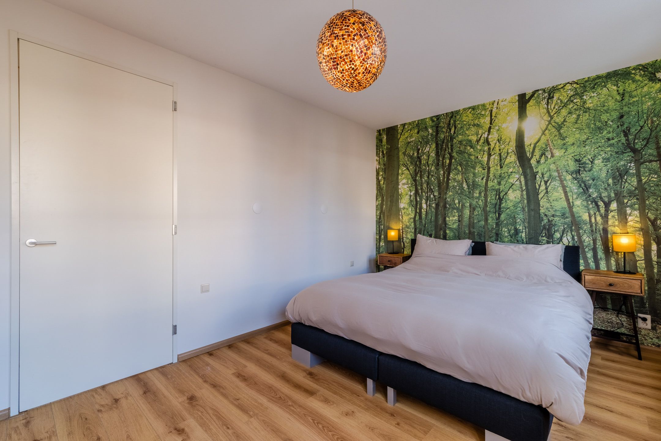 Spacious Family Home with Sunny Southwest Garden in De Hoven — 36
