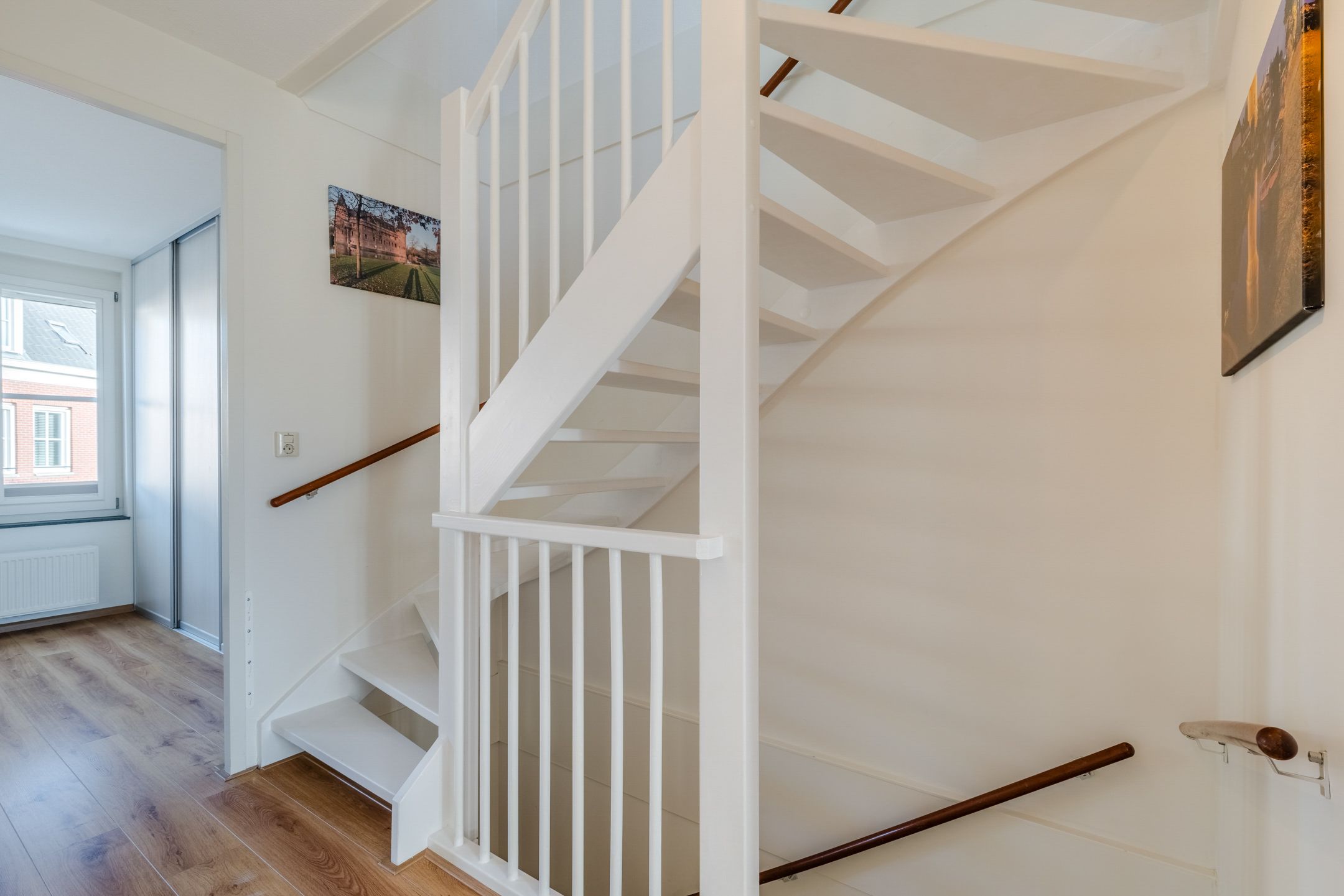 Spacious Family Home with Sunny Southwest Garden in De Hoven — 33