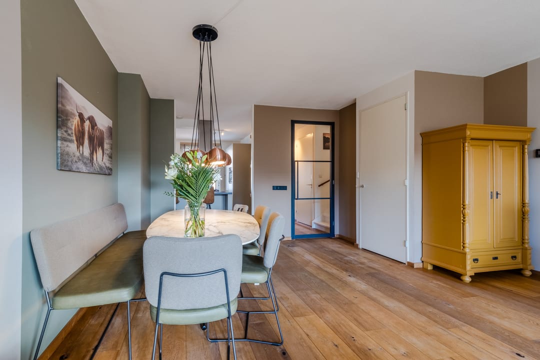 Spacious Family Home with Sunny Southwest Garden in De Hoven — 19
