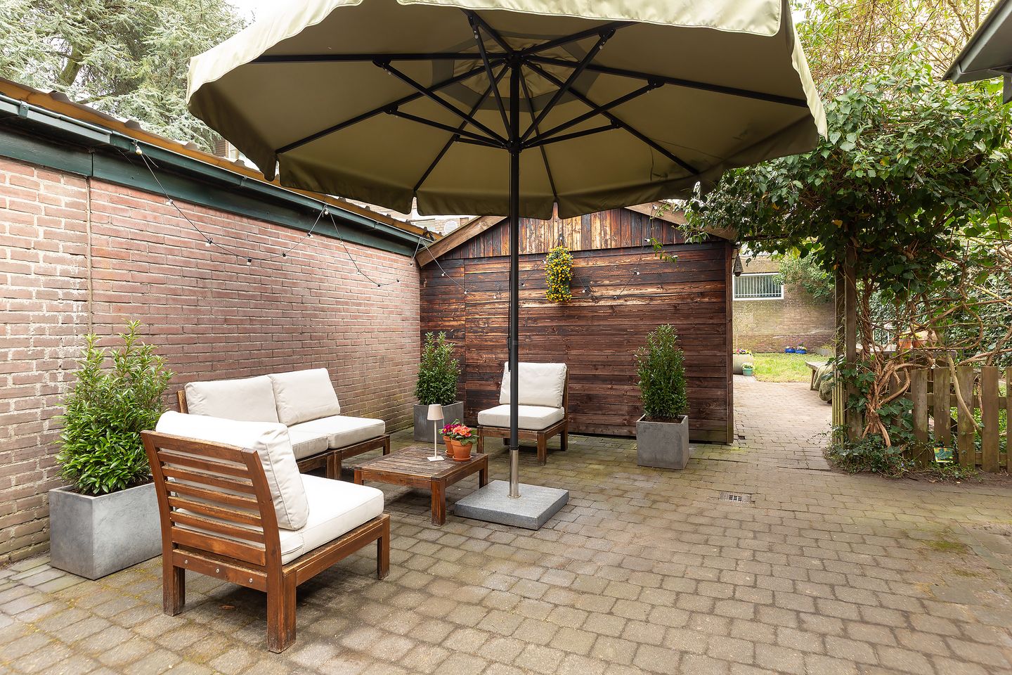 Charming Corner Home with Exceptionally Large South-Facing Garden Near Hilversum Center — 25