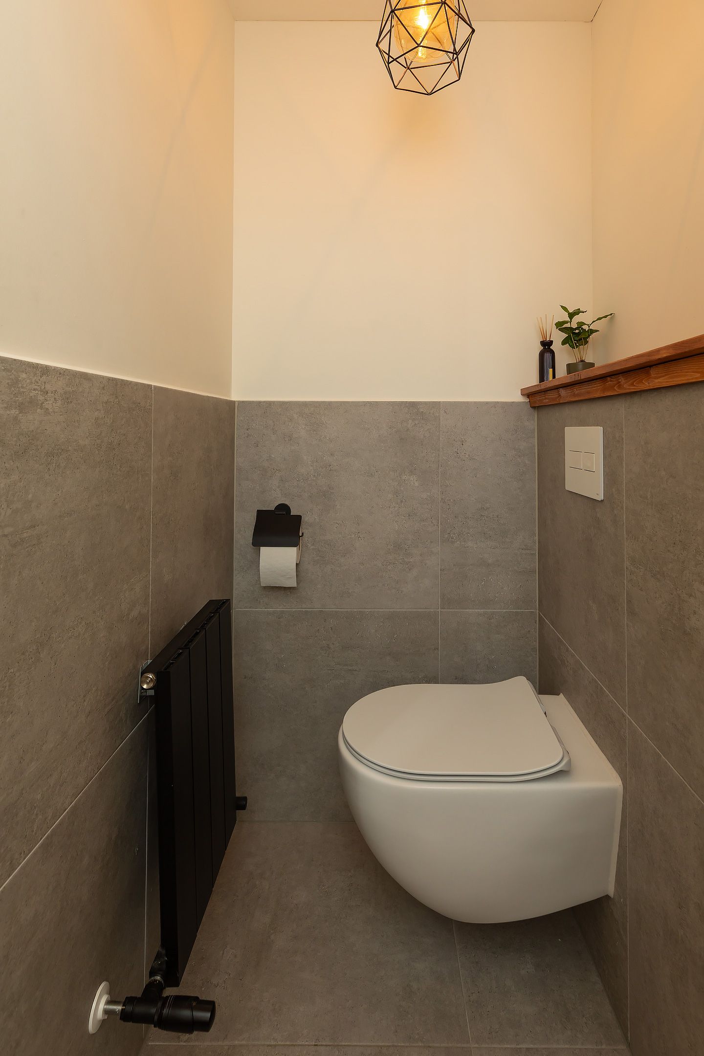 Charming Corner Home with Exceptionally Large South-Facing Garden Near Hilversum Center — 15