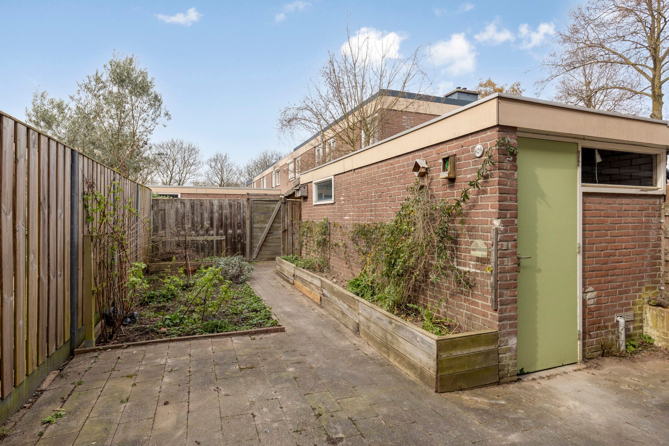 Spacious and Bright Terraced House in Quiet Residential Area — 24