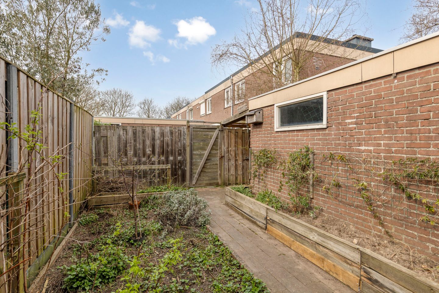 Spacious and Bright Terraced House in Quiet Residential Area — 25