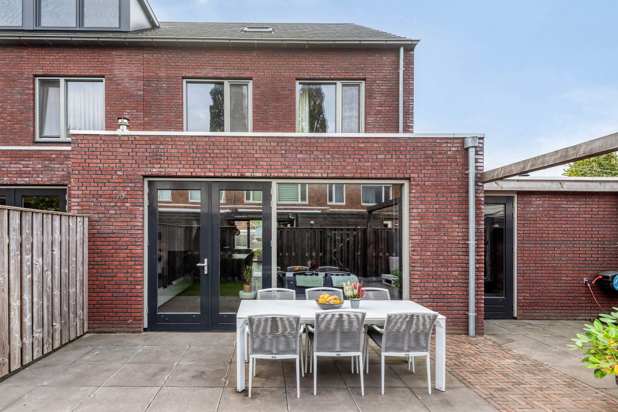 Foto 15 van Burg. Nieuwenhuijzenstraat 10-A