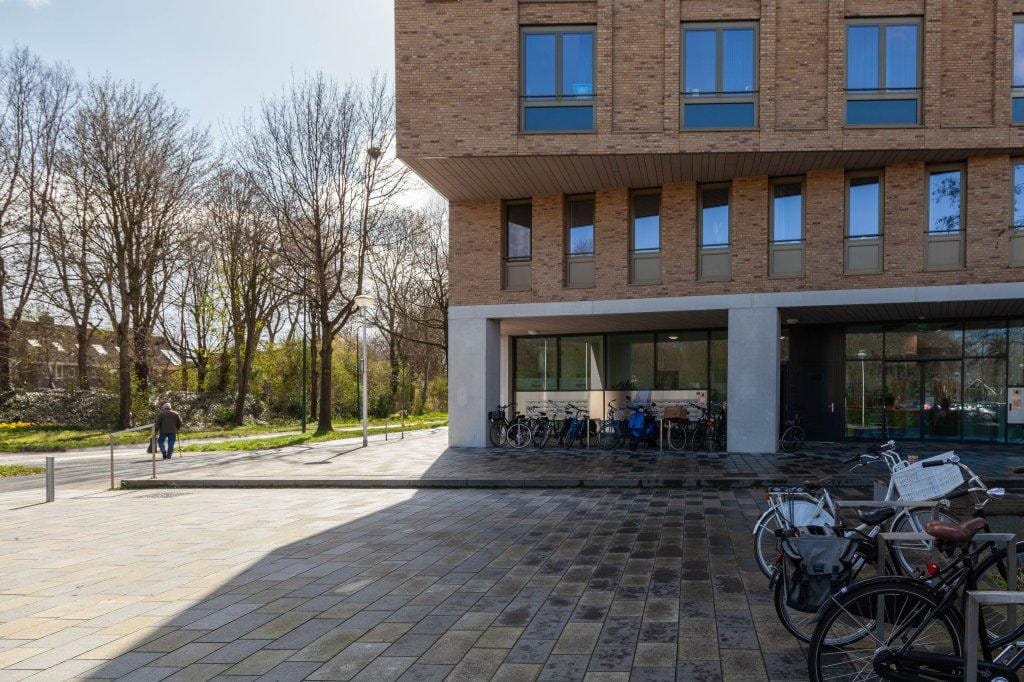 Photo 26 of Burgemeester van der Postlaan 50